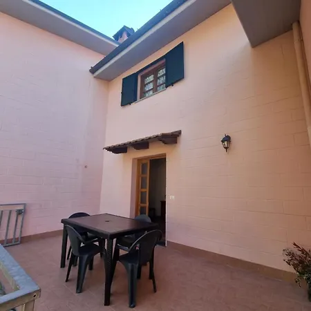 Apartment Casa Vacanze Miravalle *